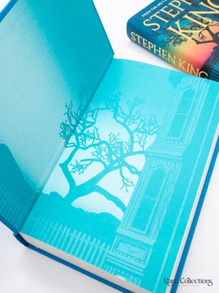 Holly (First Trade Blue Endpapers)