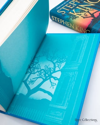 Holly (First Trade Blue Endpapers)